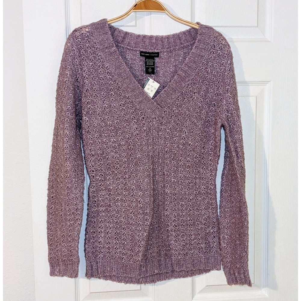 New York & Company V-Neck Sweater Wool Blend Pullover Long Sleeve Plum Small NWT